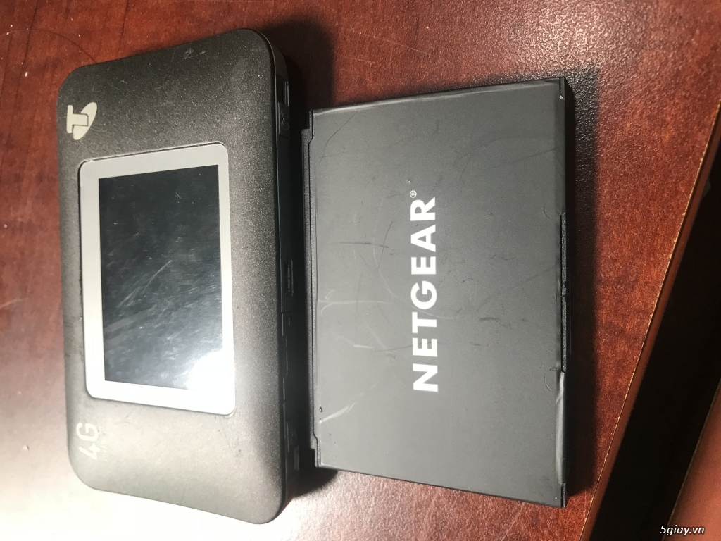 Cần bán netgear 782s - 2