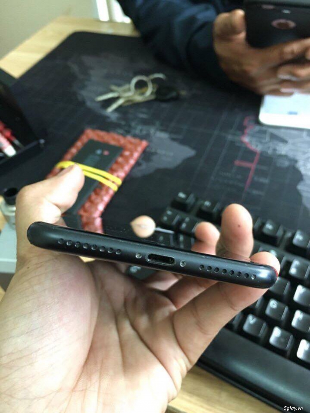 Bán iphone 7plus đen nhám zin keng tại hcm - 4