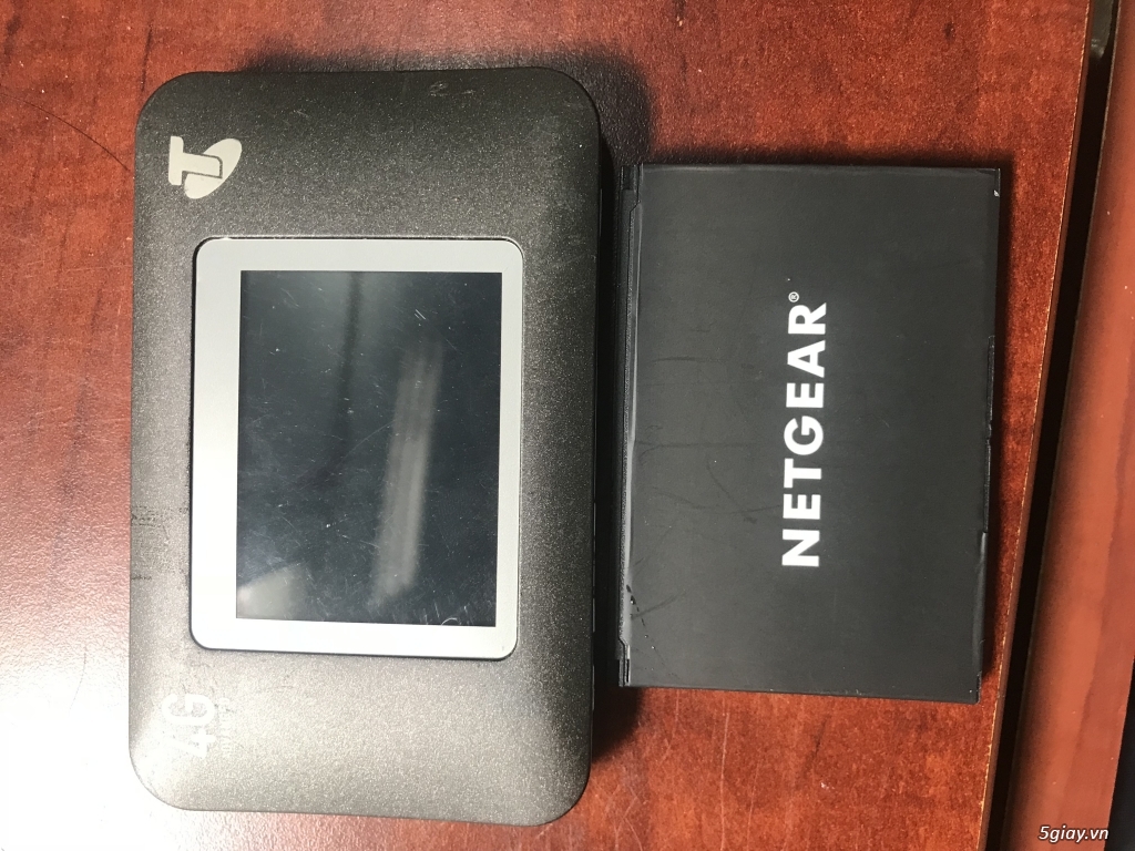 Cần bán netgear 782s - 3