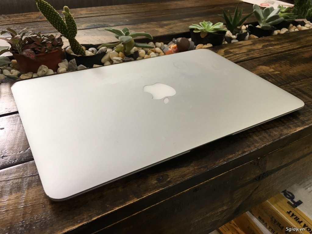 Macbook air 11 inch 2015 - 1
