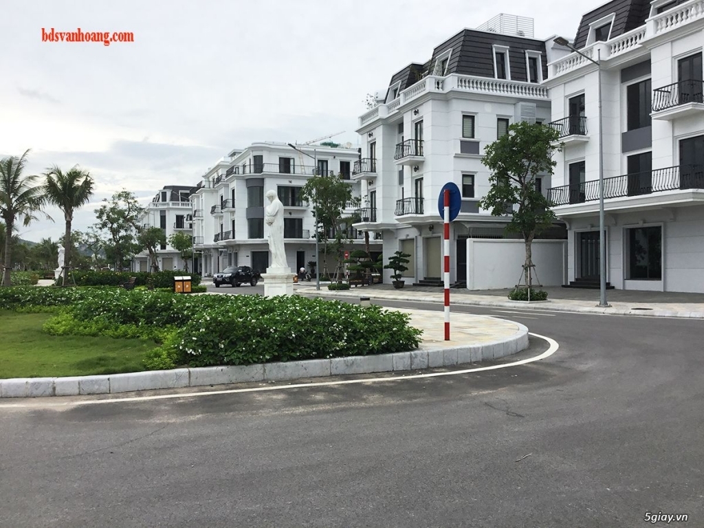 Căn Góc Mặt Biển Vinhomes Dragon Bay Hạ Long