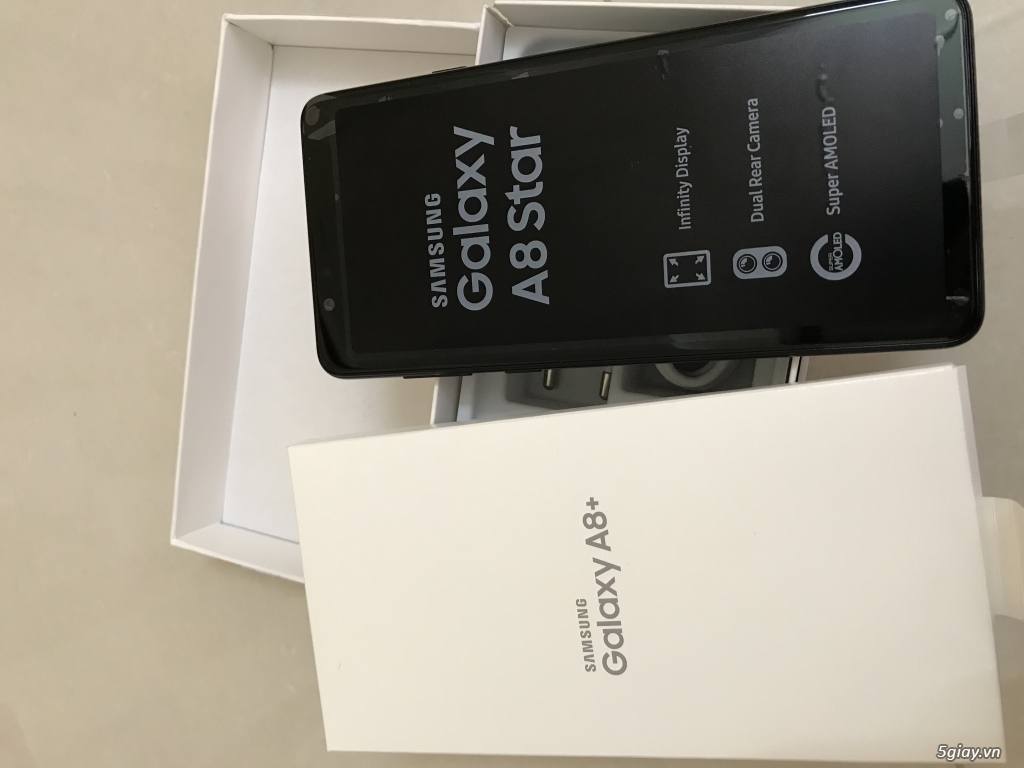 Samsung Galaxy A8 Star & J8 mới 100% hàng công ty BH 12T Giá Lẻ = Lái-