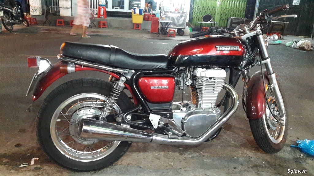 Suzuki st 400