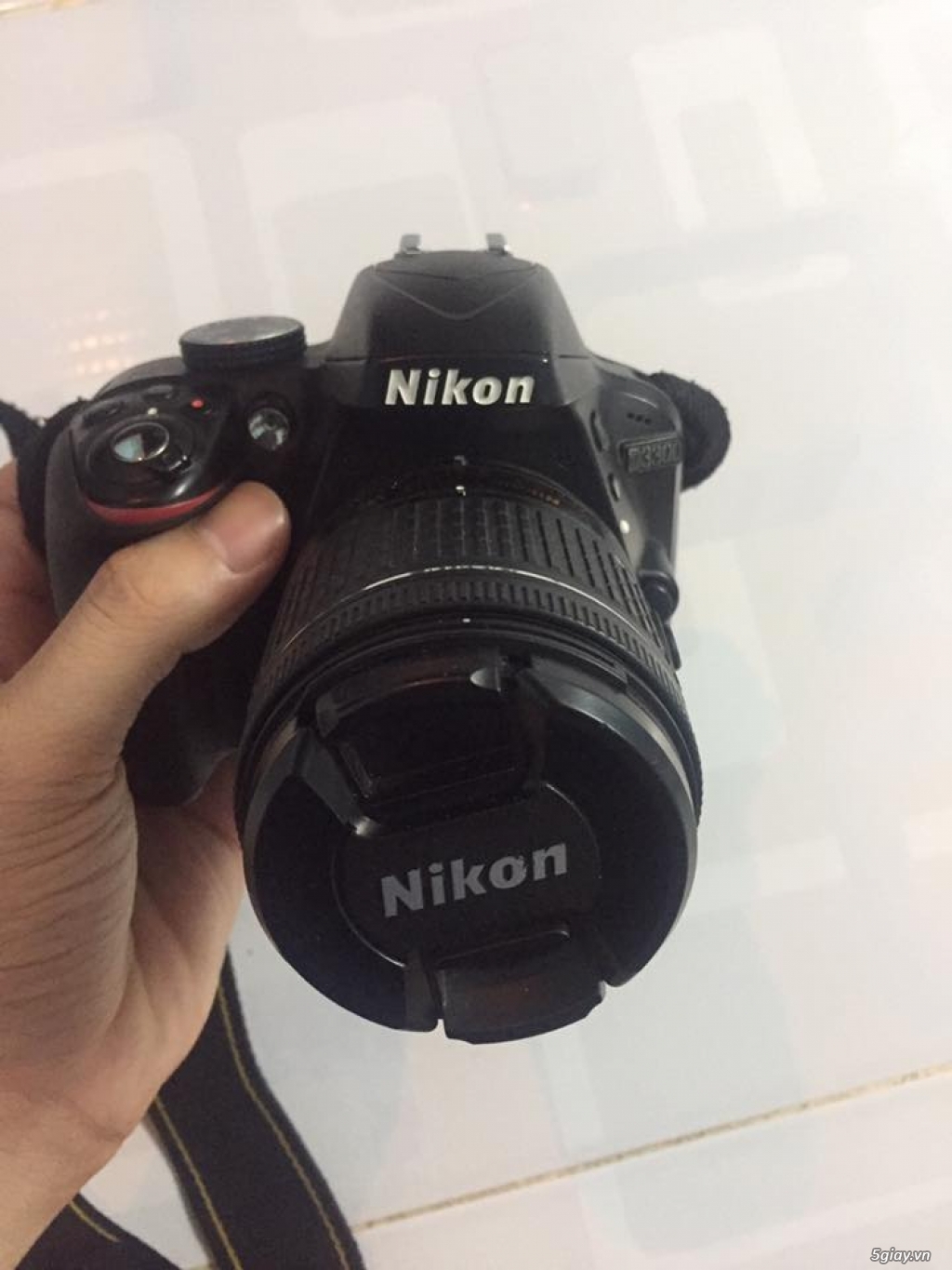 Cần bán Nikon D3300 + lens 18-55 6k shot