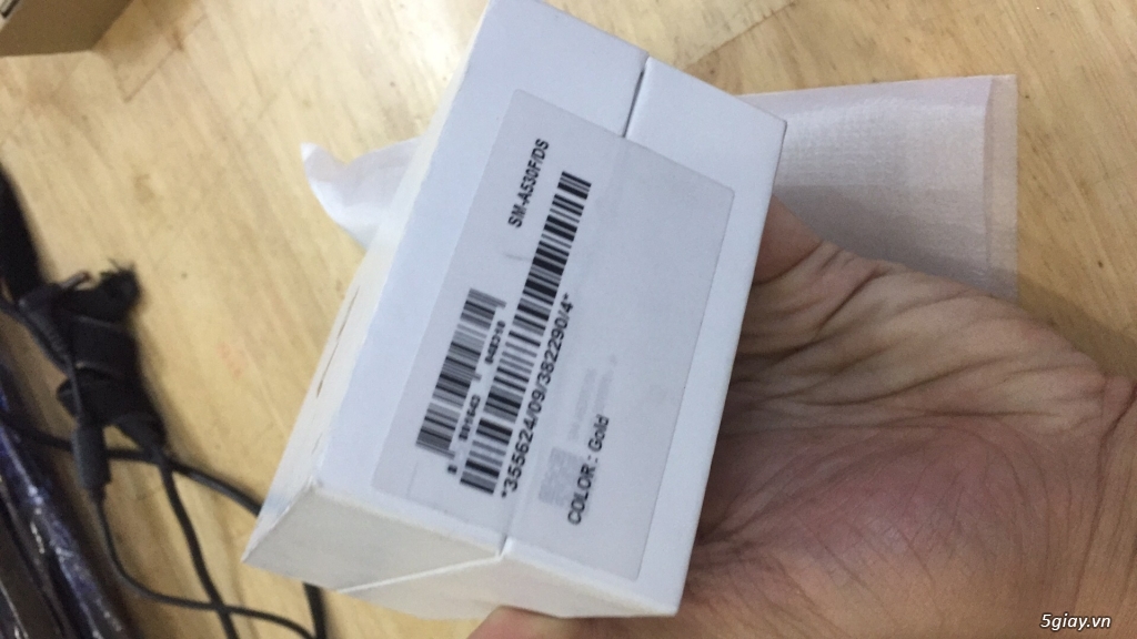 Samsung Galaxy A8 gold 2018 newseal
