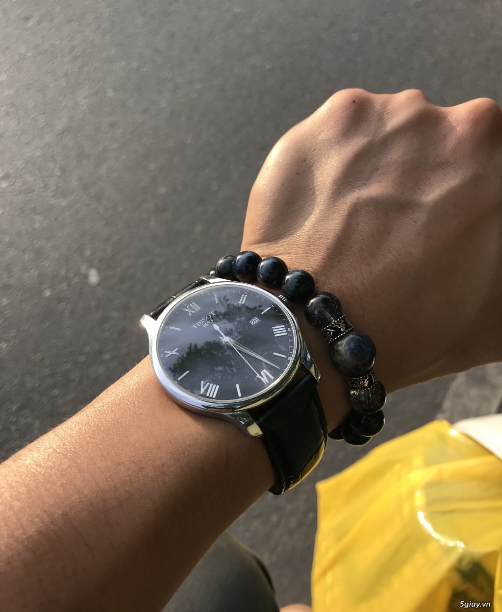 Đồng hồ Tissot máy quazt - 4