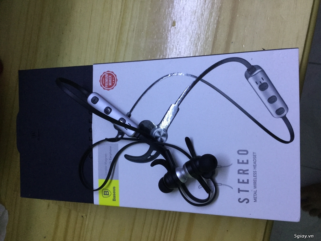 C9 pro cty,moto g5splus cty vàng,Htc 728 cty,,philip E316,cáp,bluetoot - 9