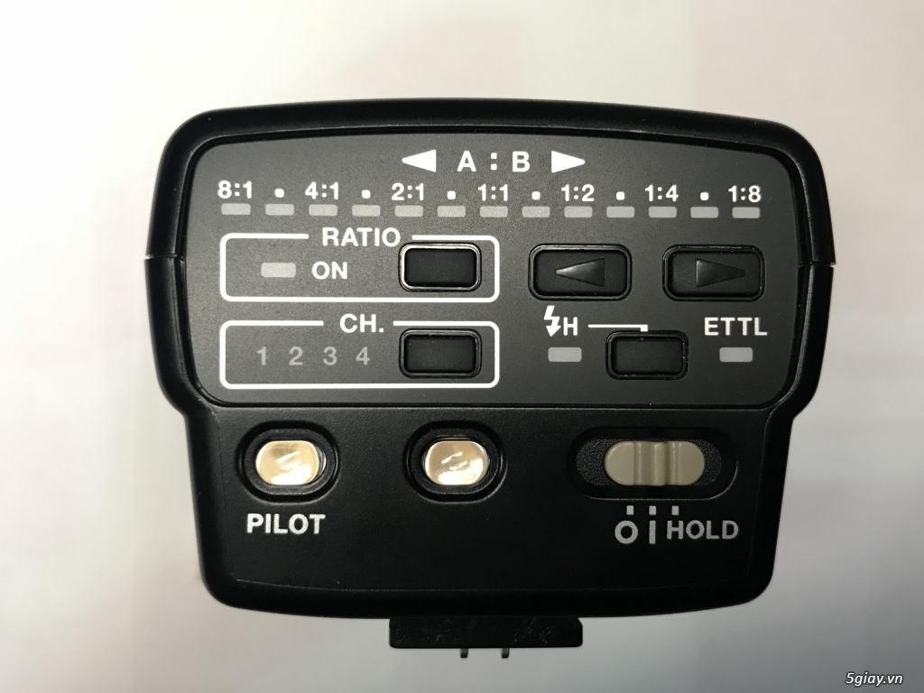 Cần bán Speedlite Stransmetter ST-E2, dây bấm mềm Canon, Thẻ nhớ CF - 1