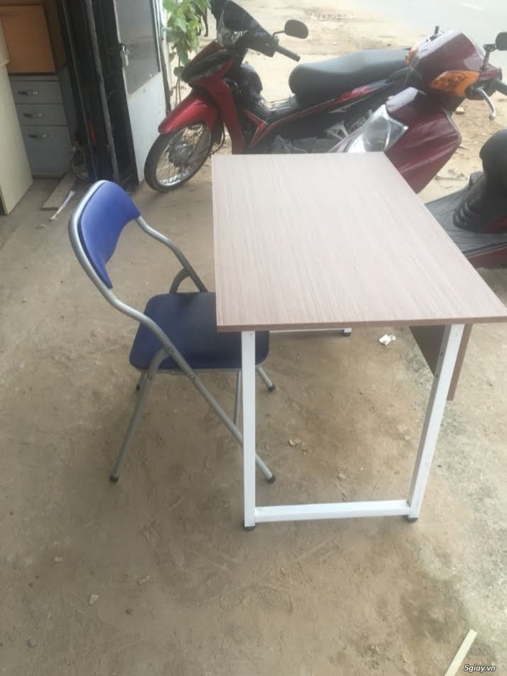 Bàn chân sắt mới 90% 400k