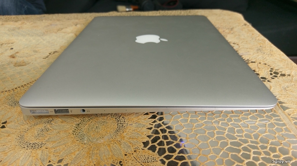 Bán Macbook Air (13-inch, Mid 2013)/ 4GB Ram/ SSD 128GB