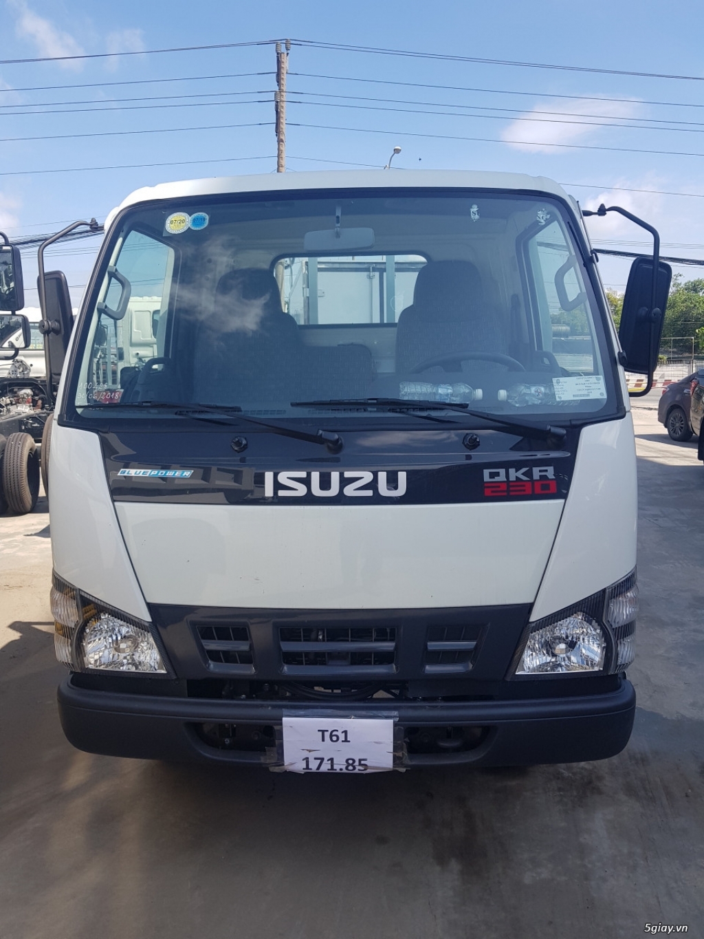 bán xe tải isuzu 2t5 thùng lững trả góp, giá cực kỳ rẻ - 2