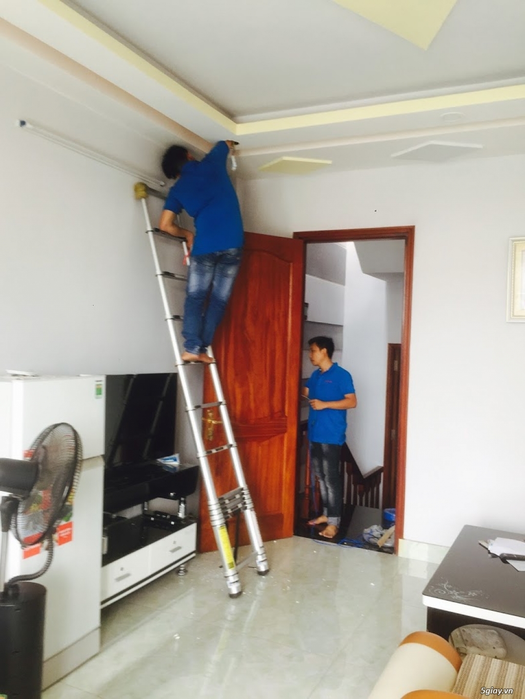 Tuyển kỹ thuật phụ camera và phụ điện