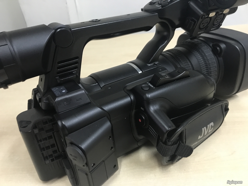 JVC GY-HM620 ProHD Mobile Camera hàng USA ................... - 2