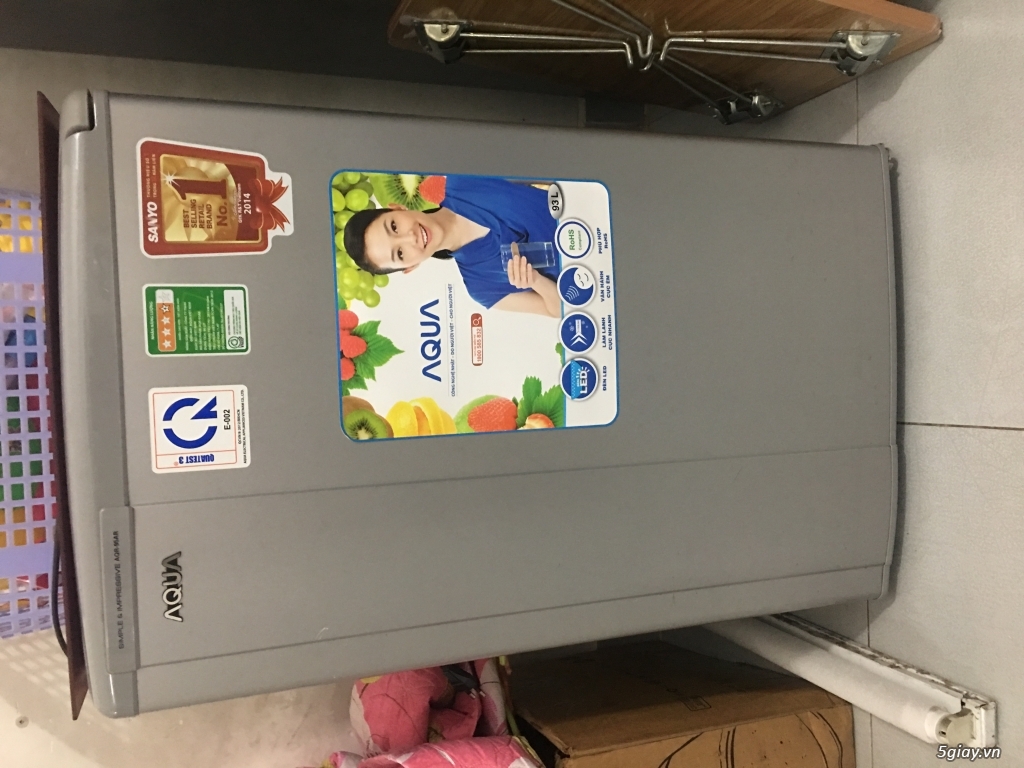Tủ lạnh mini AQUA 90l