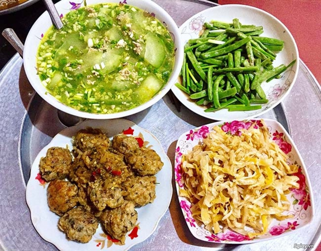 Cơm nhà hay phở tạm ngon hơn? - 4