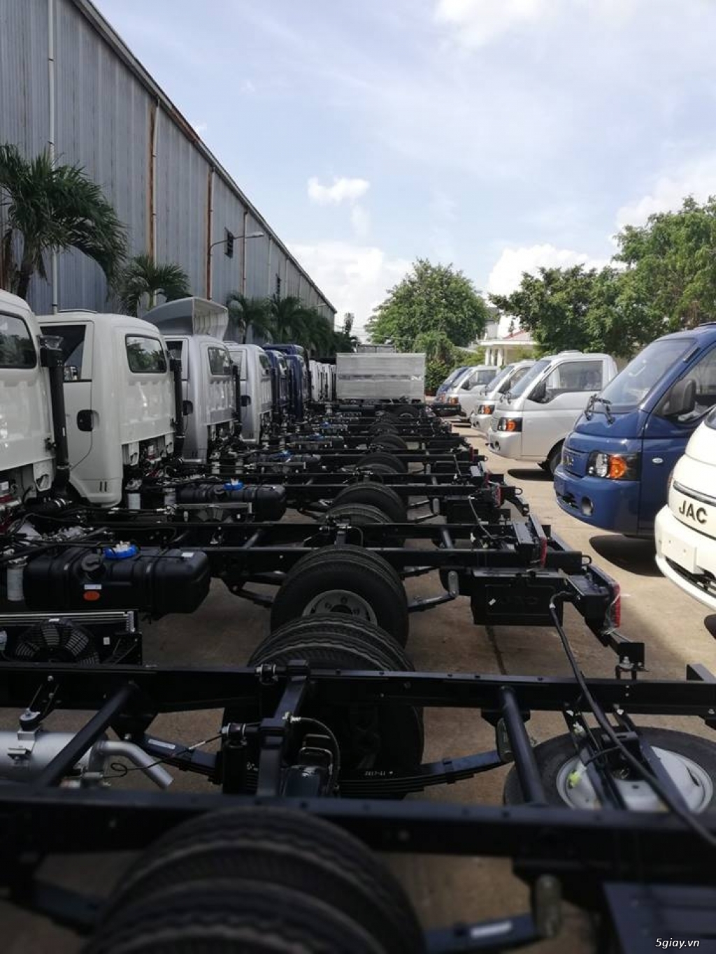 Xe tải JAC Cabin X5 990kg 1t2 1t49 chỉ cần trả trước 100 hết ngày 15 - 26