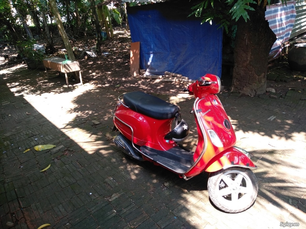 Vespa đỏ 2012 cần ra đi mùa mưa bão - 3