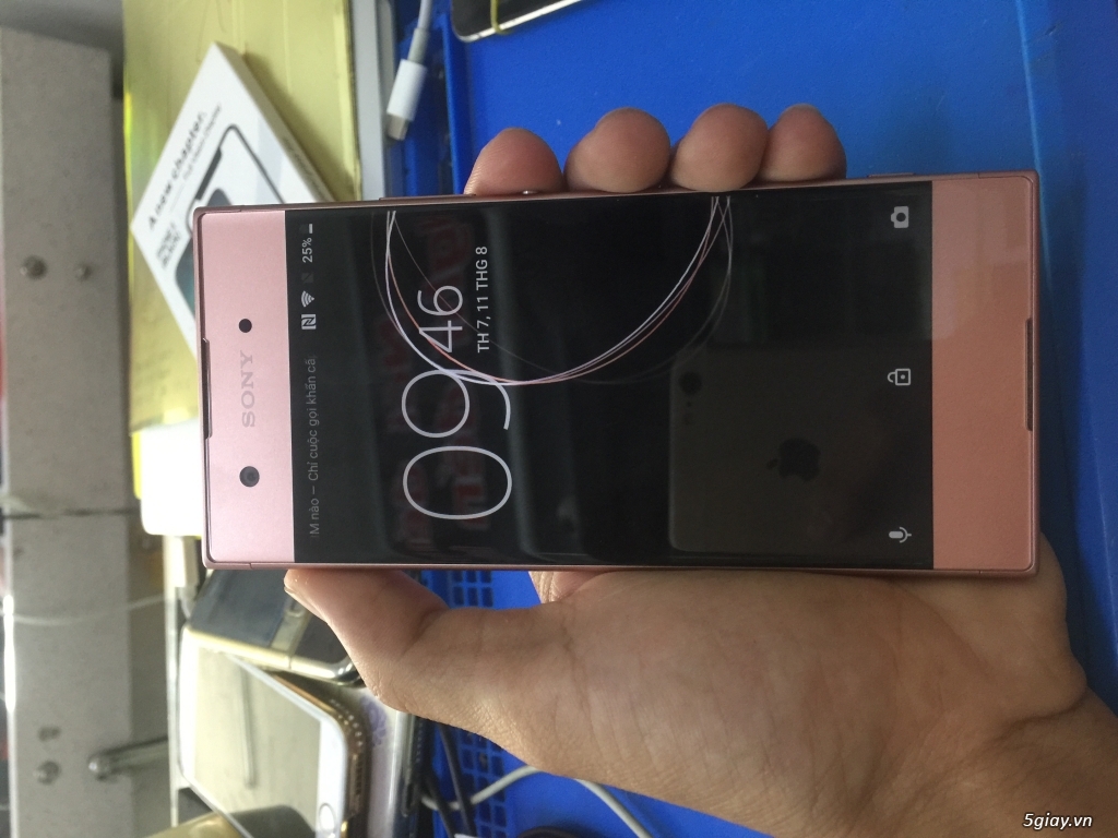 Sony XA 1 Pink - 1