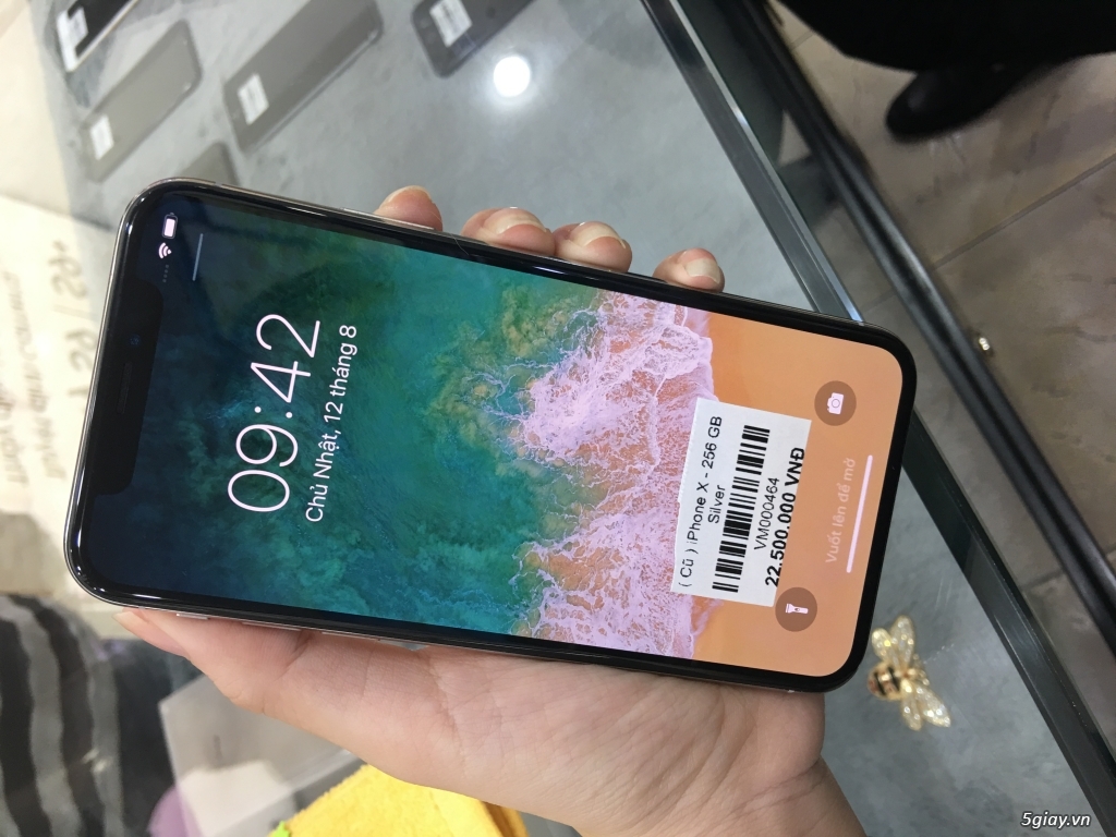 IPhone X 256GB silver hàng trưng bày 97-98% còn BH apple - 2