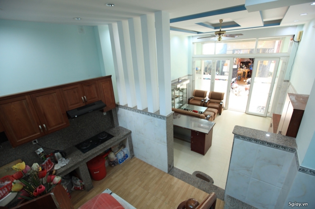 Bán nhà HXH Phạm Văn Hai, P5, Tân Bình 4,2x10m 3 lầu mới hiện đại