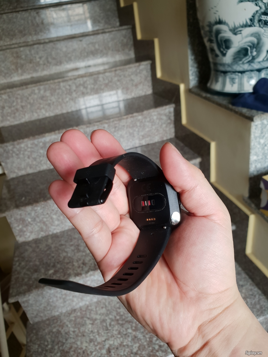 Cần bán: smartwatch Fitibt Versa 99% - 3