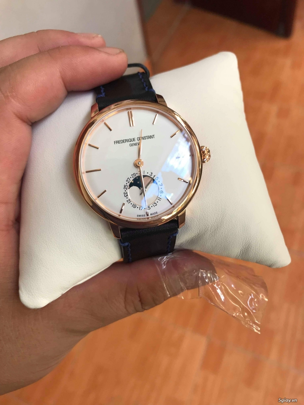 Đồng hồ Thụy sỹ moonphase đẳng cấp - 3