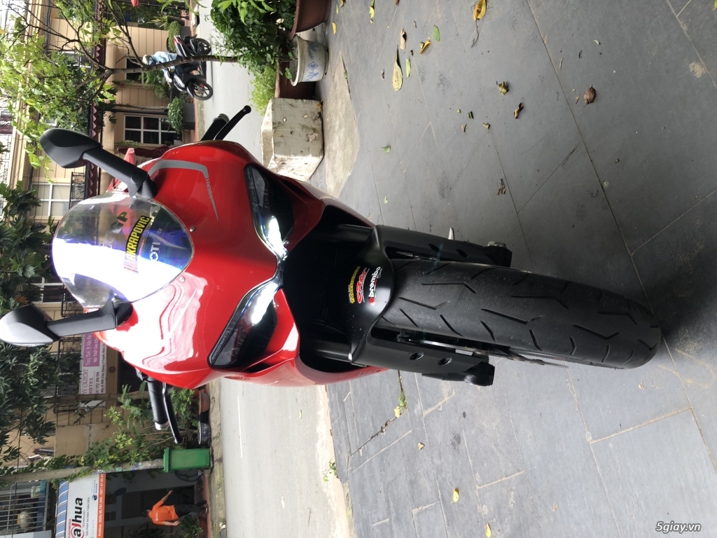 Ducati panigale 899 - 2