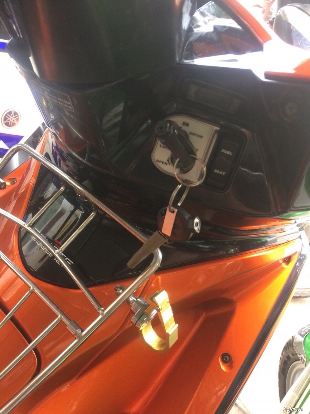 Cần bán Ab 125 fi 2014 màu đen cam- hộ trợ cho trả góp