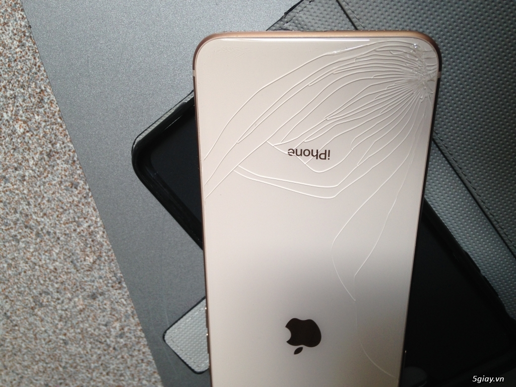 IPhone 8 Plus - 8