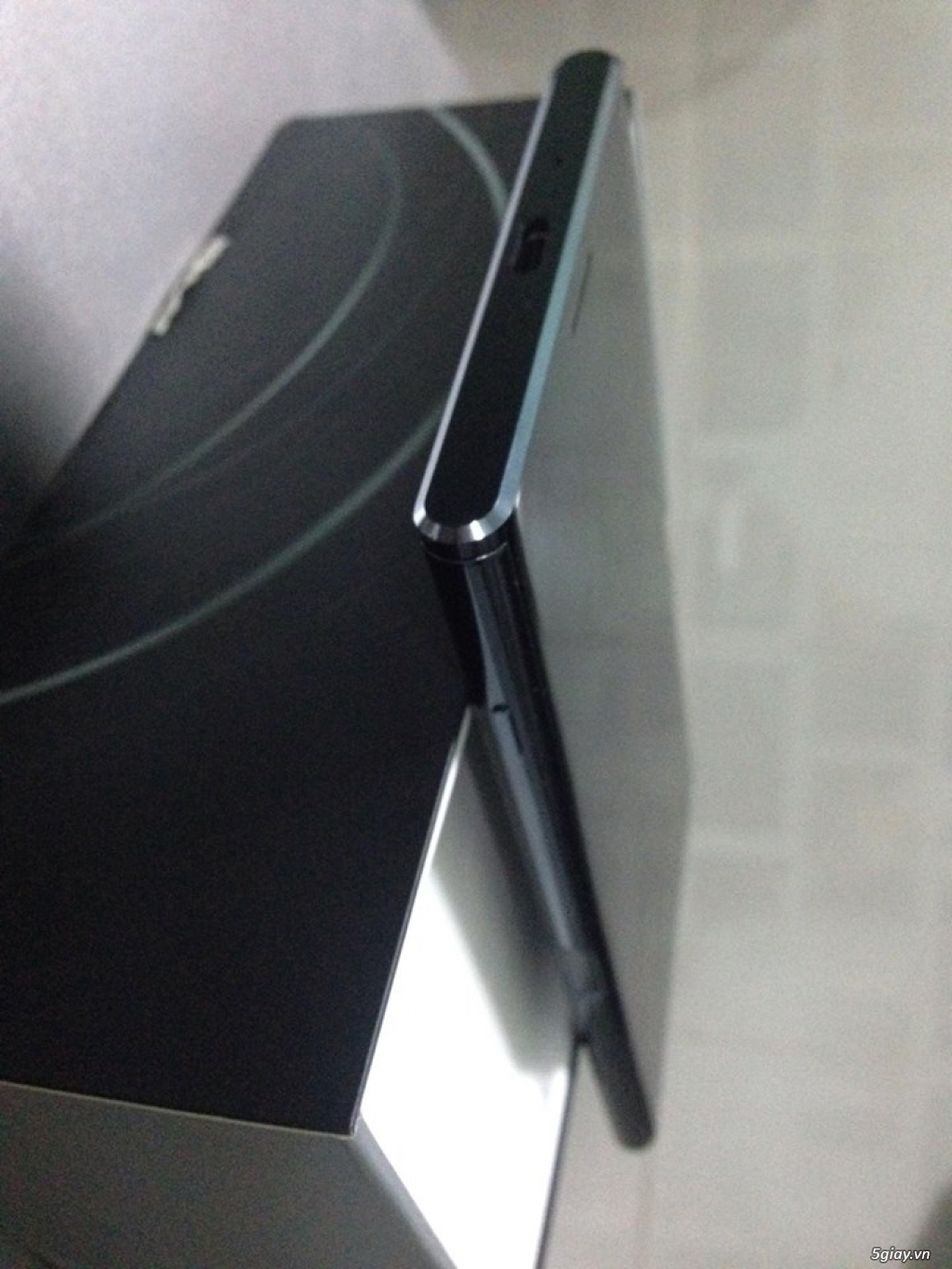 Sony Xperia XZ Premium (Hàng TGDĐ) - 1