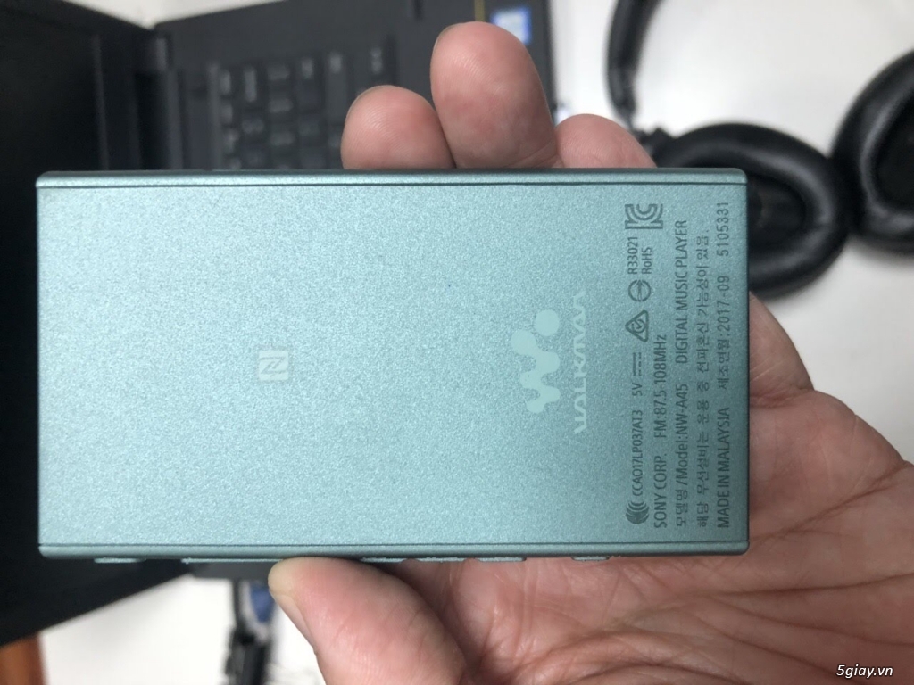 Tai nghe Sony MDR-1ABT + máy nghe nhạc NW-A45 - 2