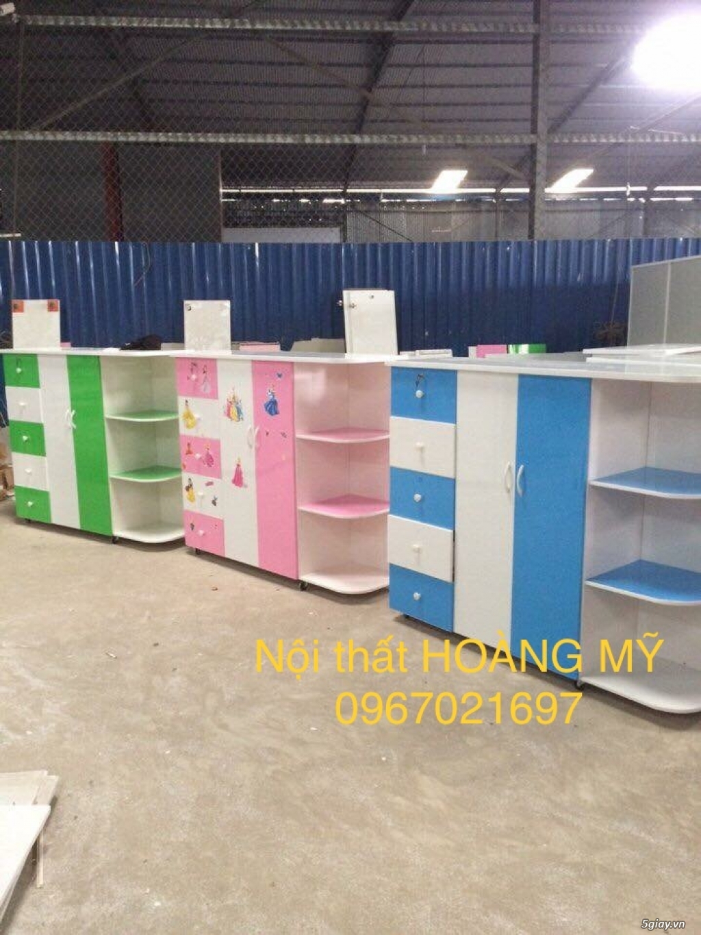 Tủ nhựa đài loan cao cấp chĩ với 1.299k - 1