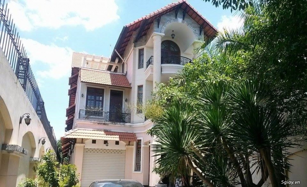 CẦN VỐN NÊN BÁN GẤP BIỆT THỰ MINI, MT HOÀNG PHAN THÁI, gần chợ BC