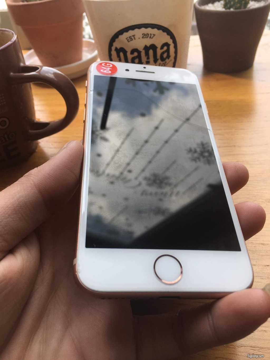 iPhone 8G 64GB vỏ xấu Hàn Quốc