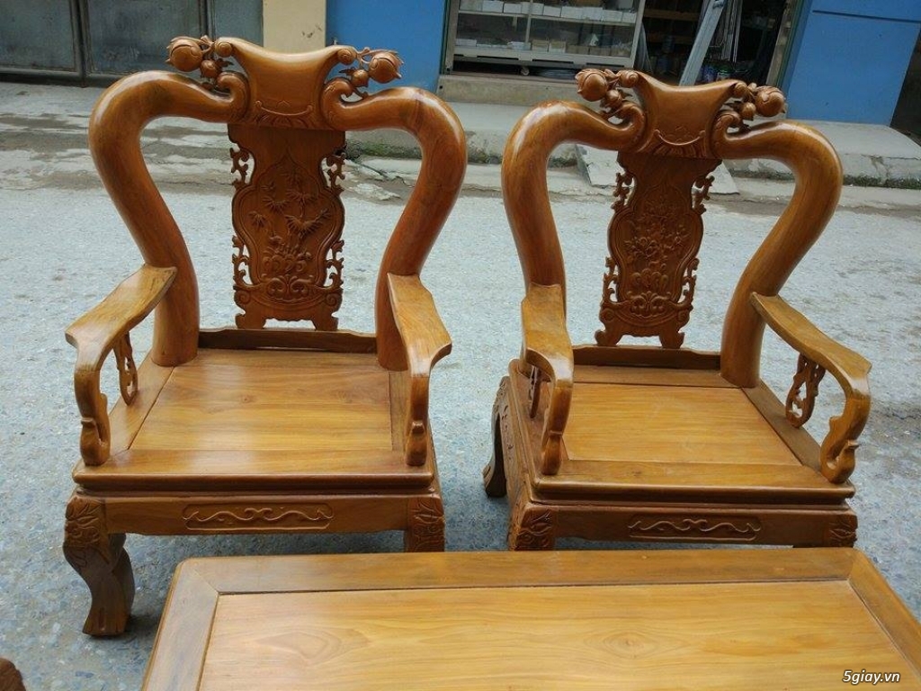 Bộ bàn ghế đục đào gỗ nghiến - 2
