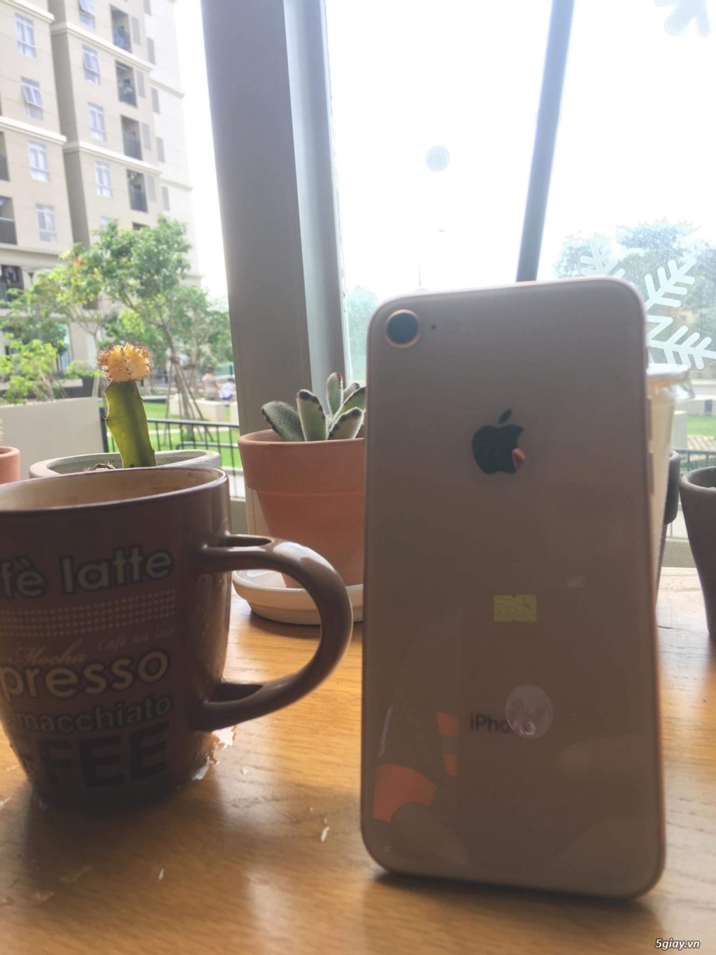 iPhone 8G 64GB vỏ xấu Hàn Quốc - 1