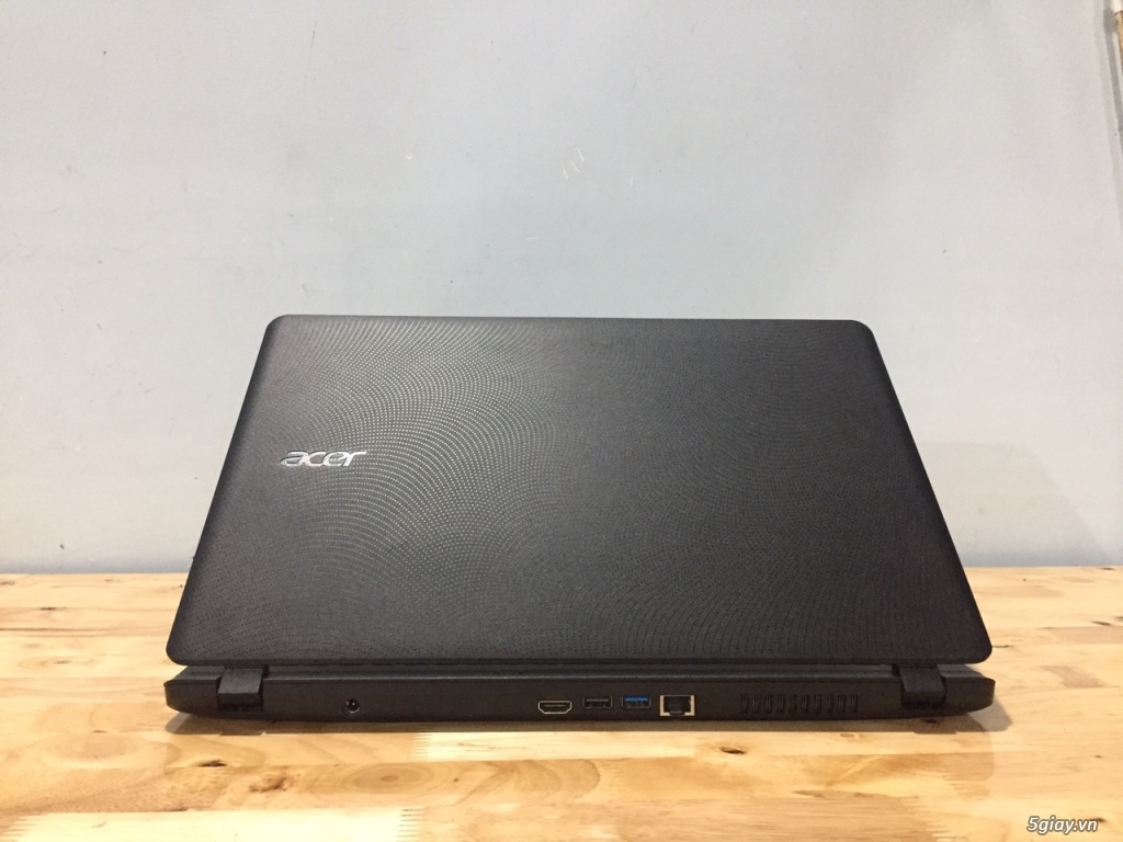 Bán Laptop Acer ES1-572 i3 7100 4g 500g - 2