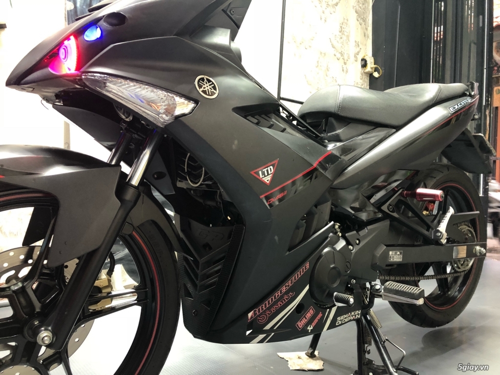 Exciter 150 Matte Black Limited - 3