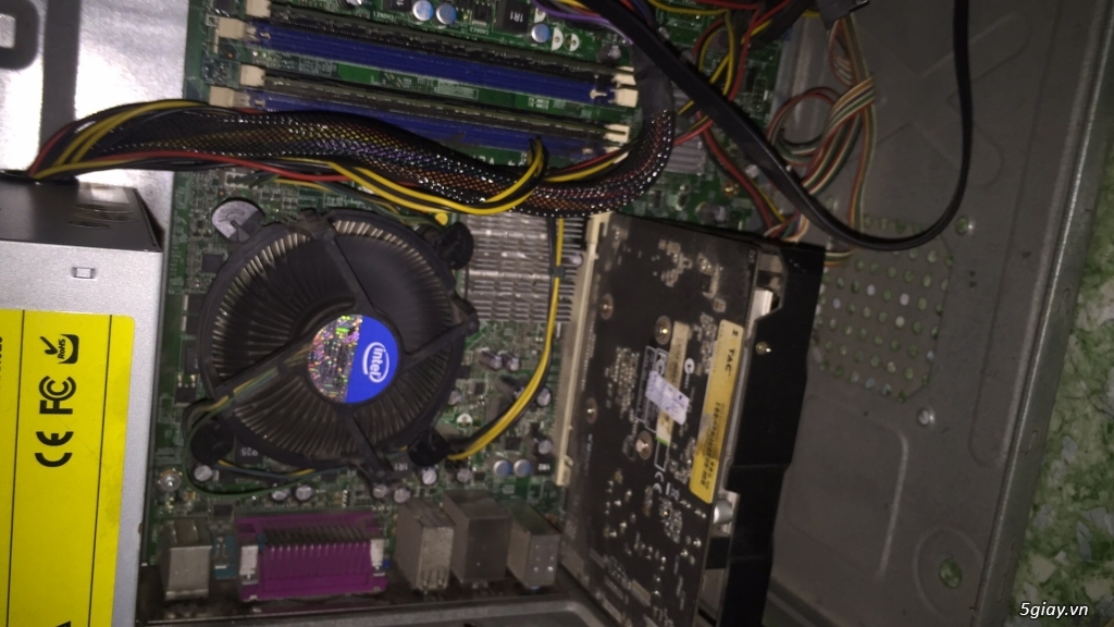 Cần ve chai  thung CPU