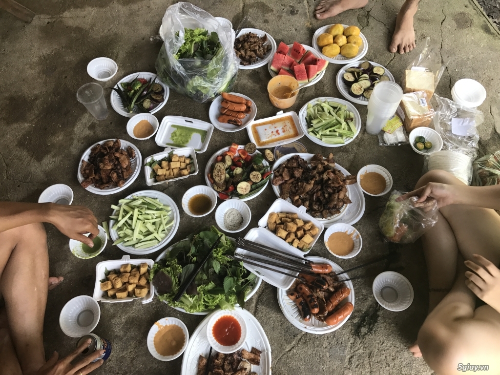 Sinh viên bán đồ ăn sáng