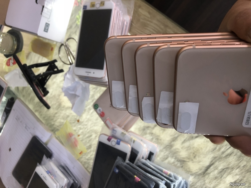 iPhone 8 Plus 64g quốc tế zin như mới