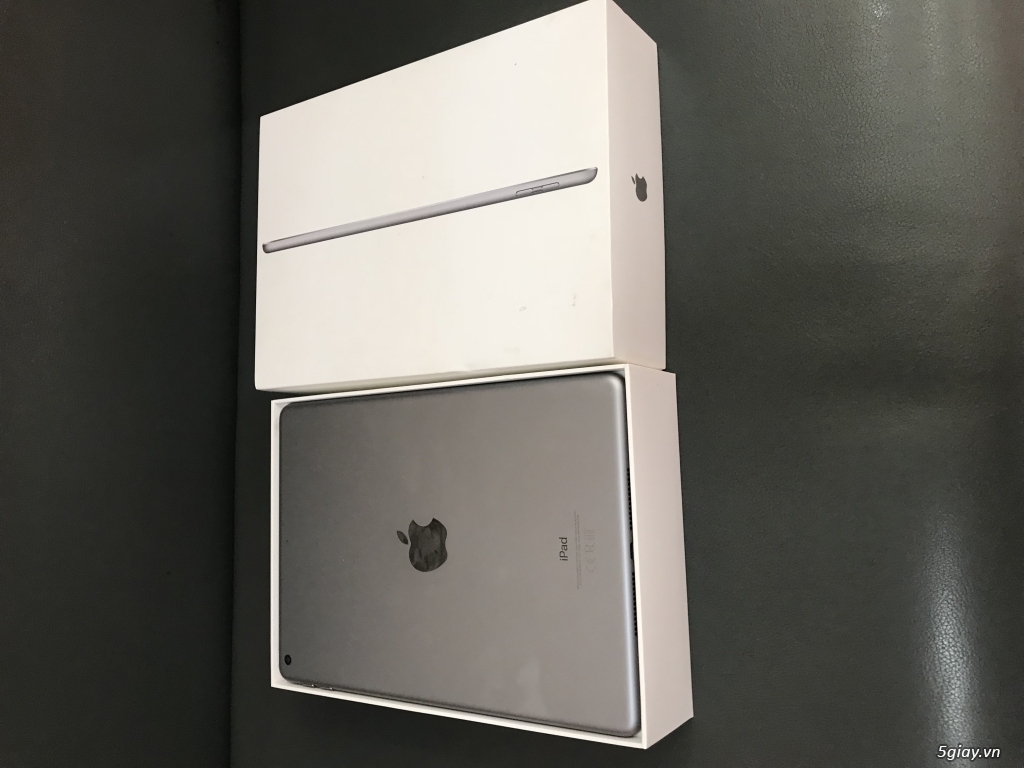 Ipad Gen6 128Gb Only Wifi Gray Liknew Full Box - 1