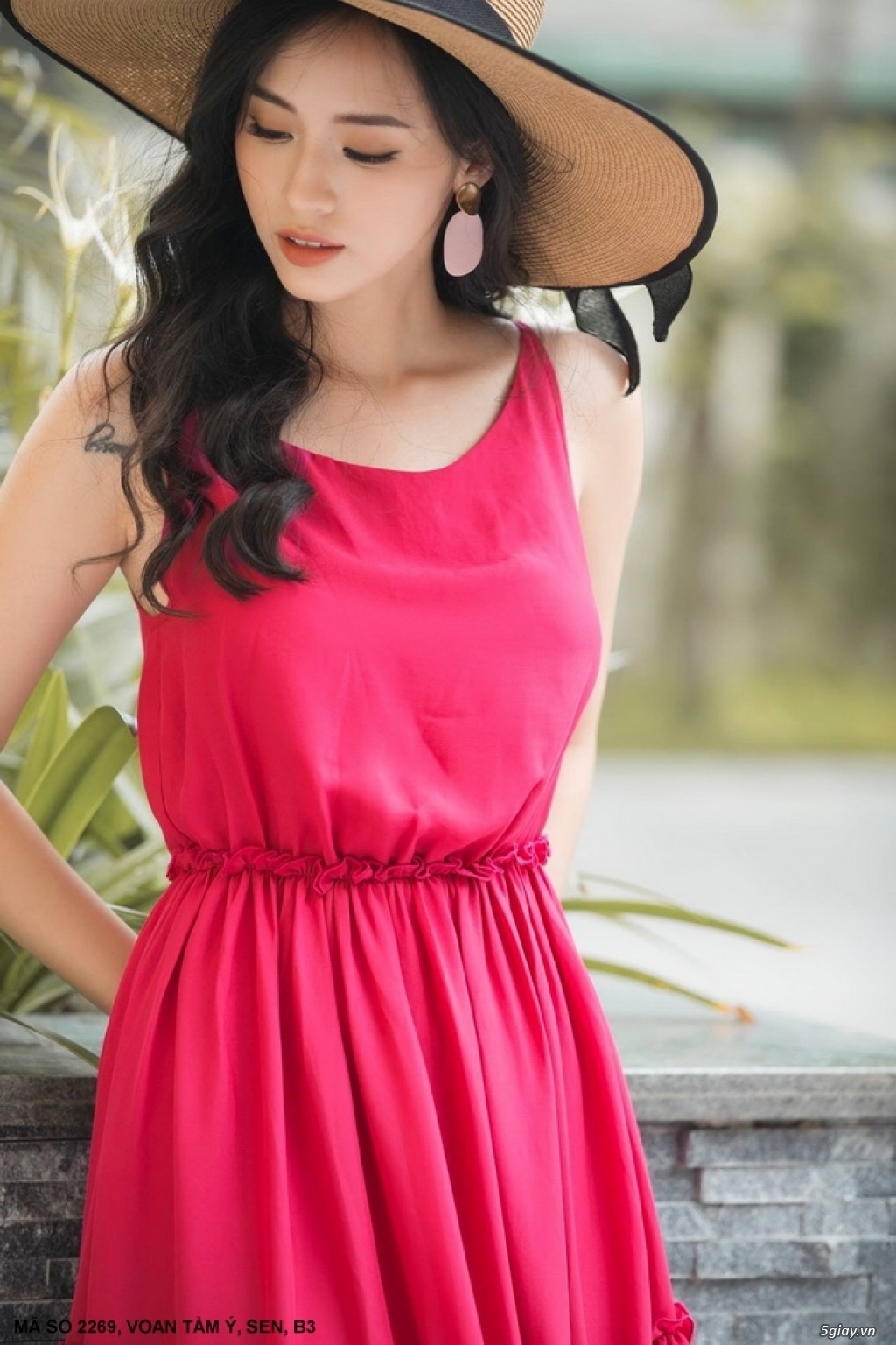 Tuyển mẫu livestream bán hàng đầm váy thời trang - 4
