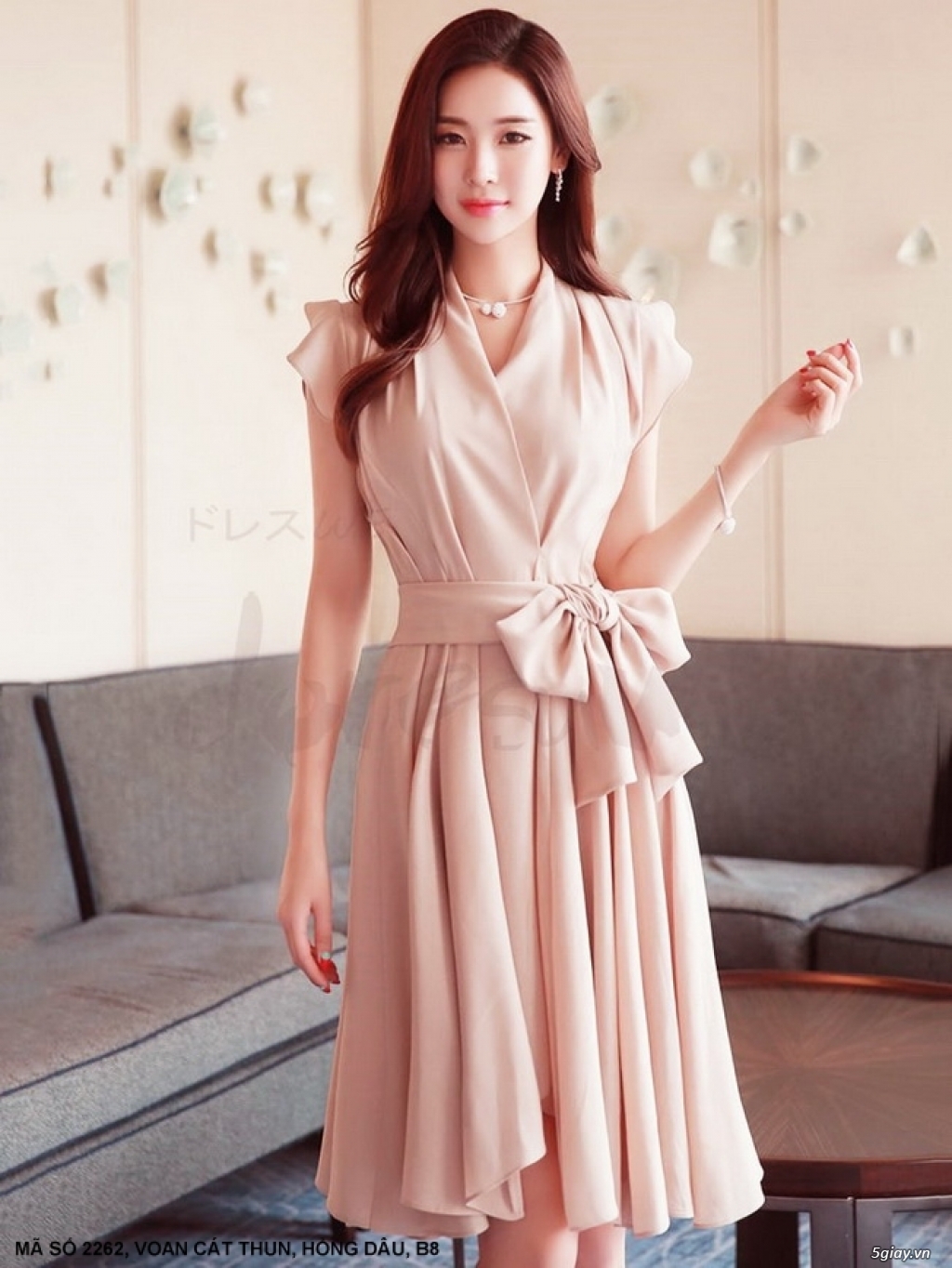 Tuyển mẫu livestream bán hàng đầm váy thời trang - 2
