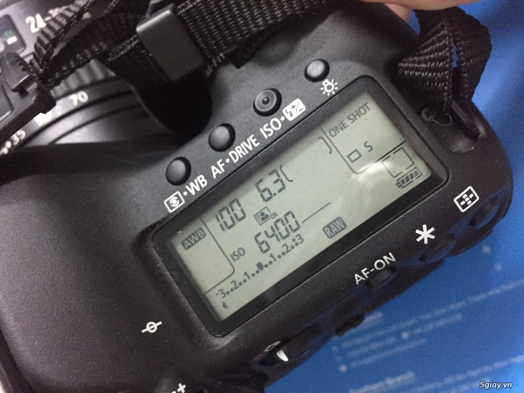 body Canon EOS 5D mark III + Lens EF 24-105mm. (còn hạn bảo hành chính - 10