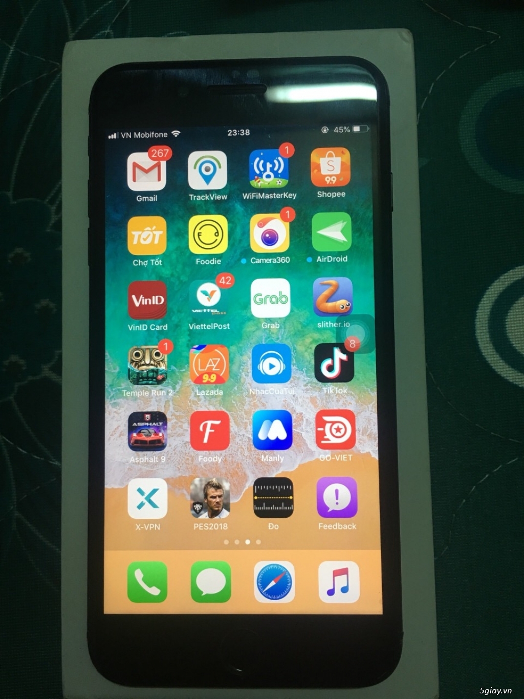 Cần bán iphone 7 plus lock 128Gb đen nhám , còn bảo hành 2.2019 - 1