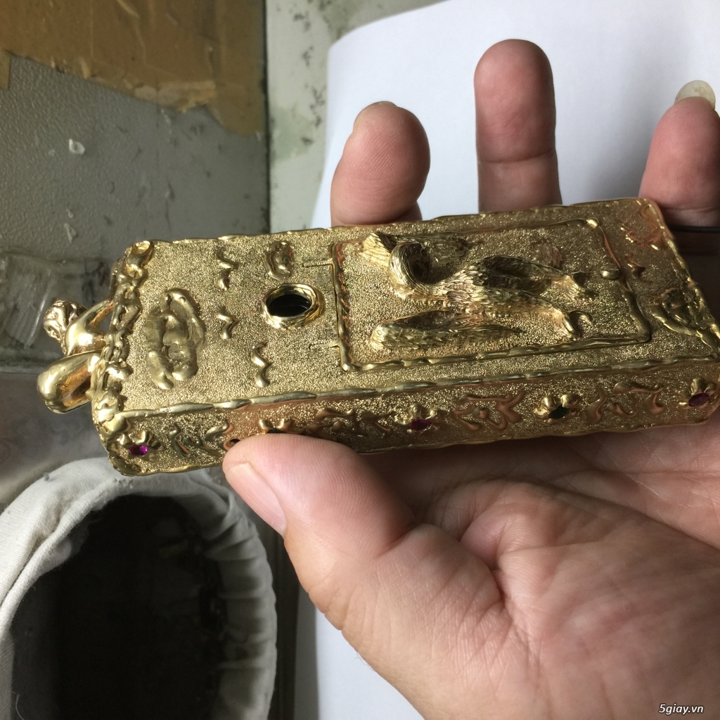 Cần bán nokia6300 vỏ đồng chạm khắc - 6