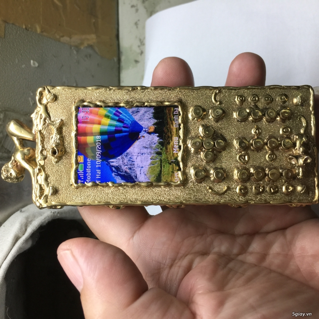 Cần bán nokia6300 vỏ đồng chạm khắc - 11