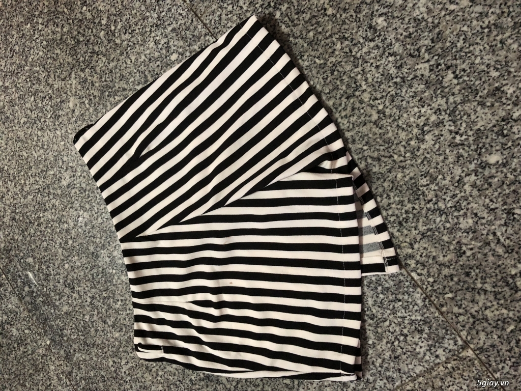 Đầm xòe trễ vai có mút ngực - 12