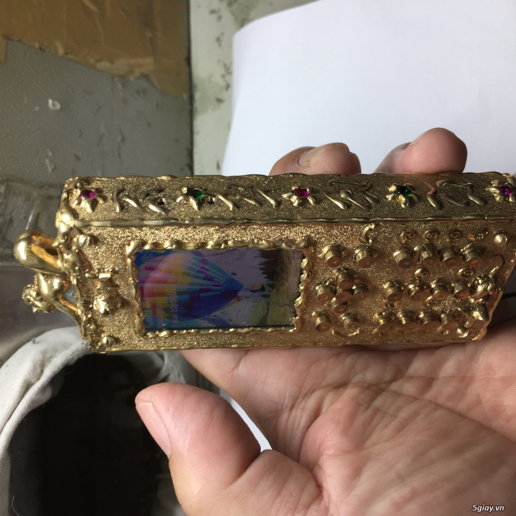 Cần bán nokia6300 vỏ đồng chạm khắc - 5